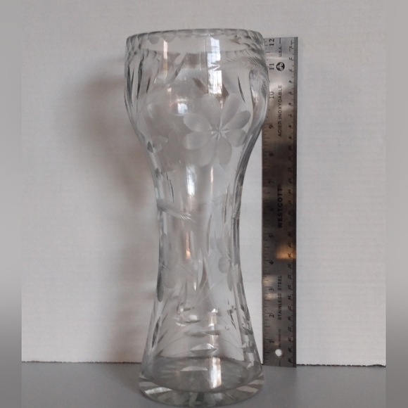 American Brilliant 10" Cut Glass Daisy Vase - Picture 6 of 9